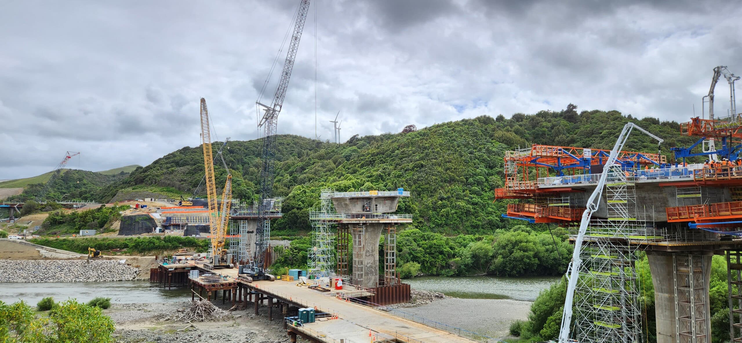 Manawatu Gorge freeway bridges included waterproofing admixtures for durability