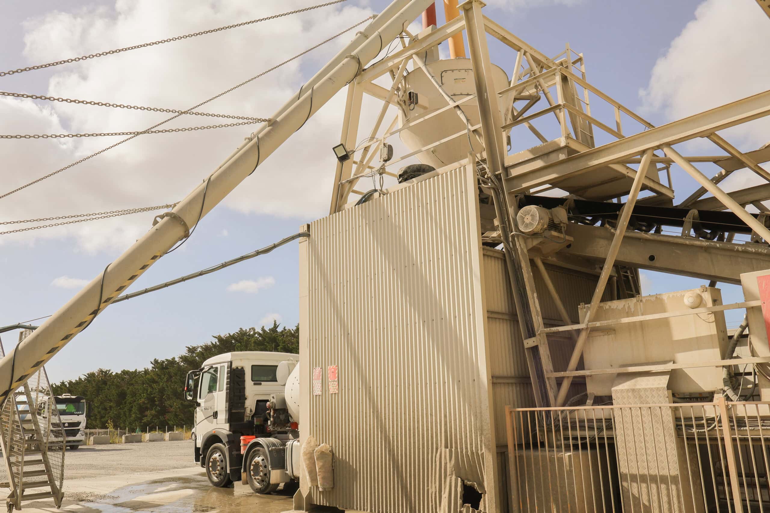 Ready-mix plant concrete mixer truck