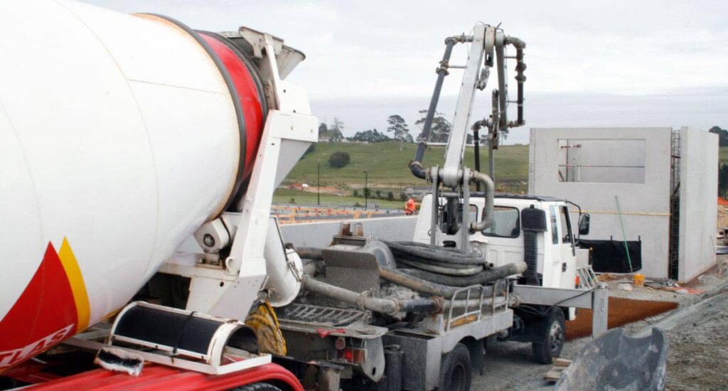 concrete pump truck